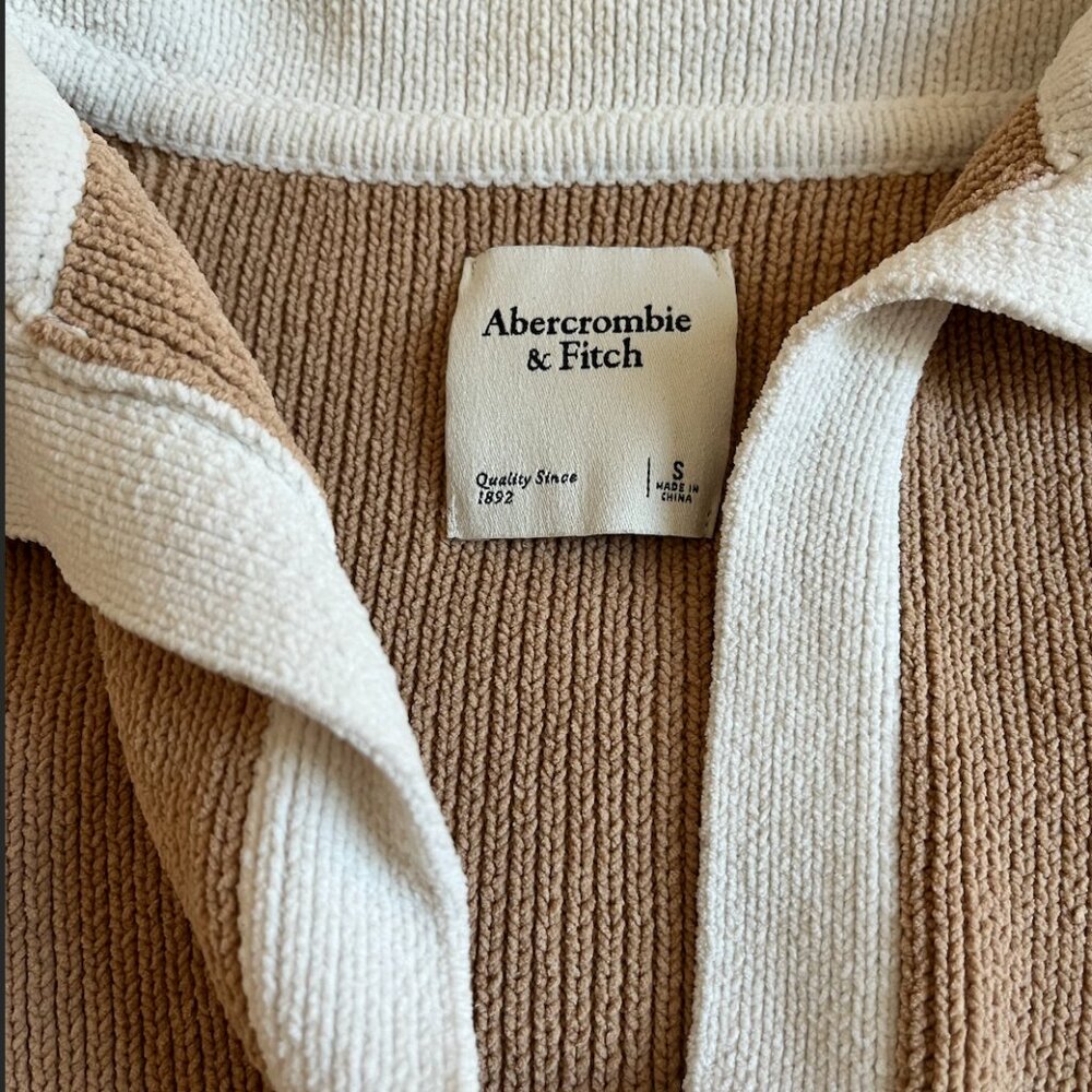 A&F Tan Knit Pullover Sweater - Picture 3 of 3